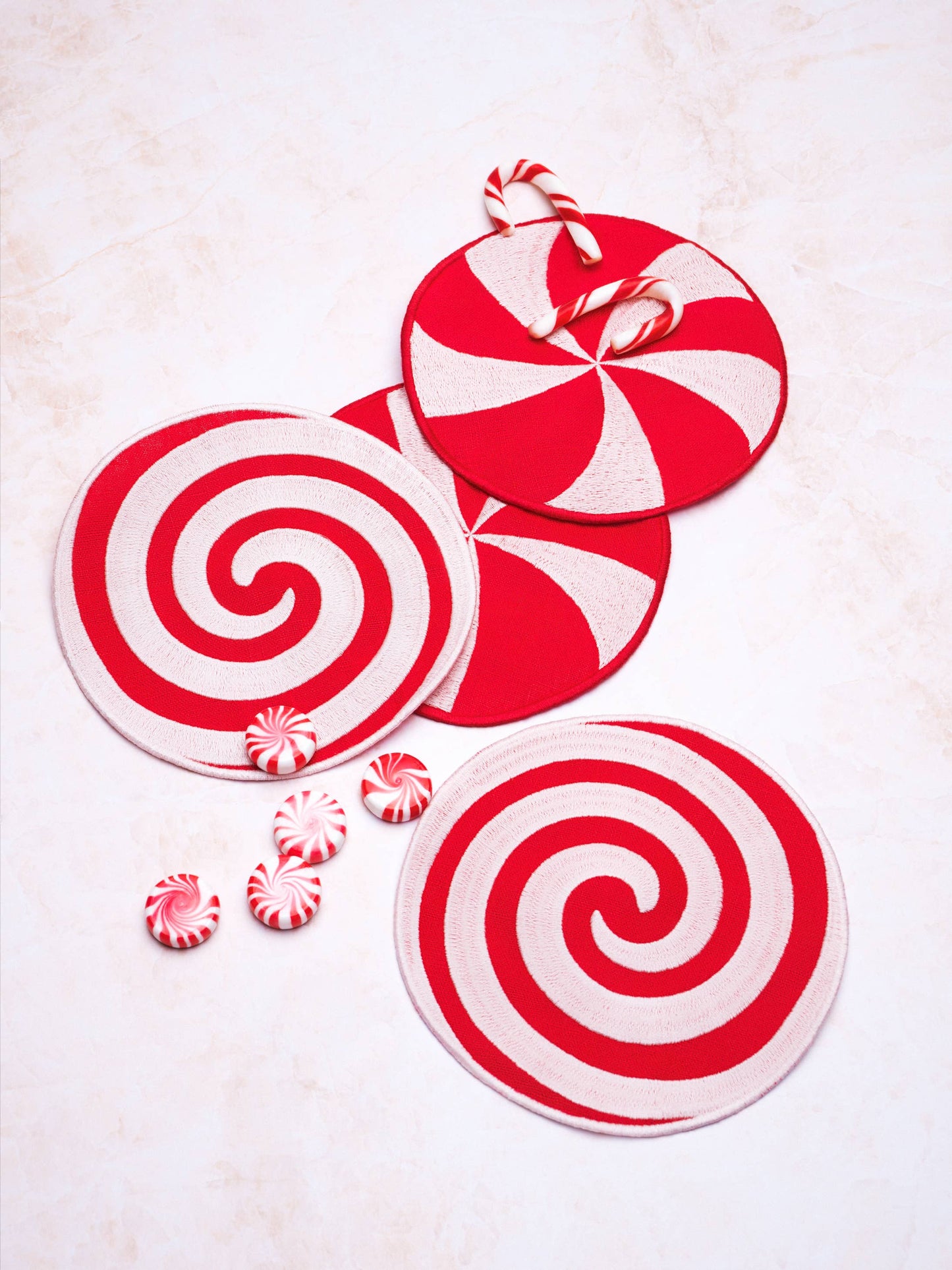 🎄NEW🎄Peppermint Cocktail Napkins - Set of 4