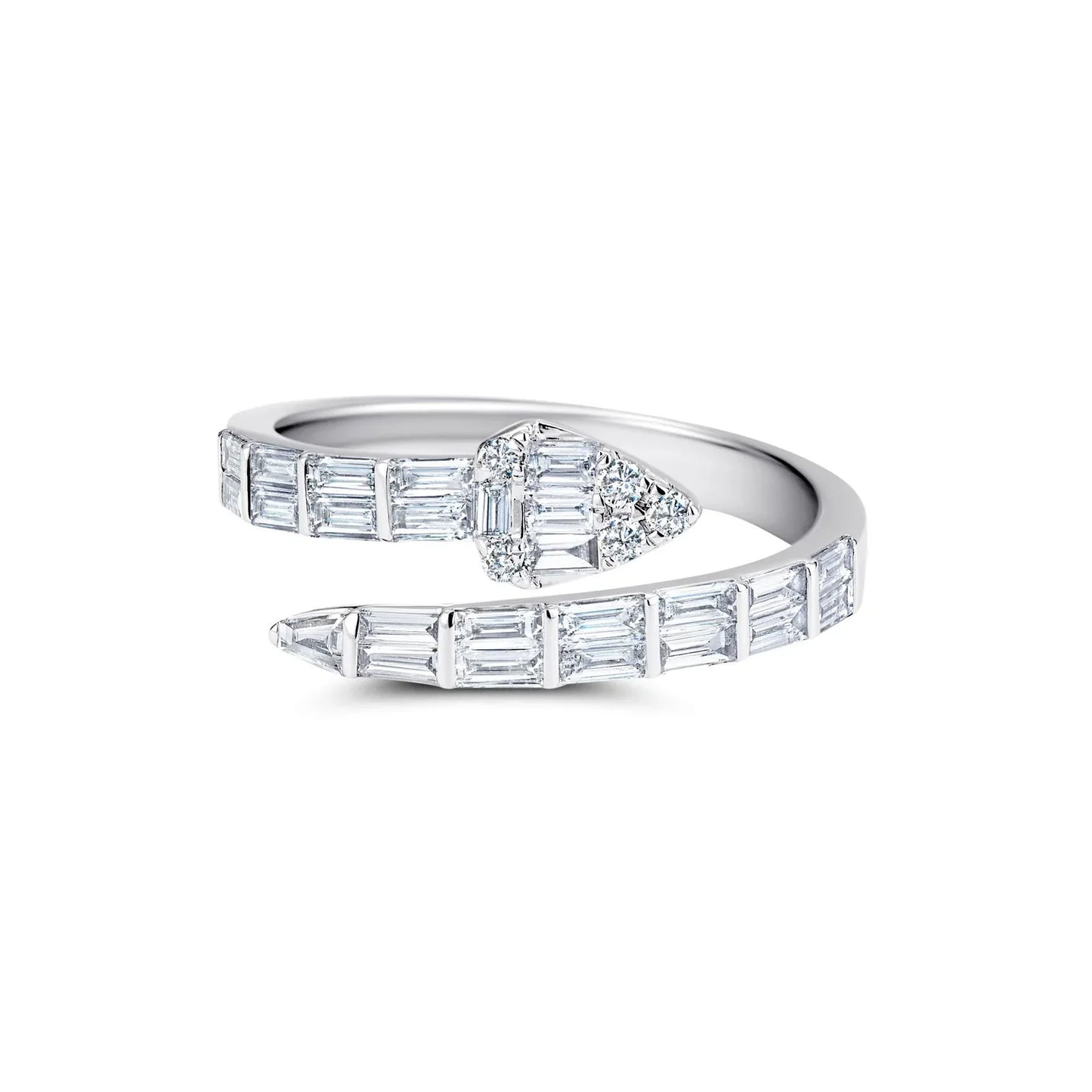 Hiss Diamond Ring